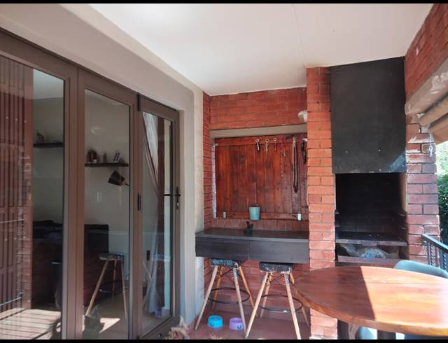 3 BEDROOM TOWNHOUSE FOR SALE IN SUNDOWNER